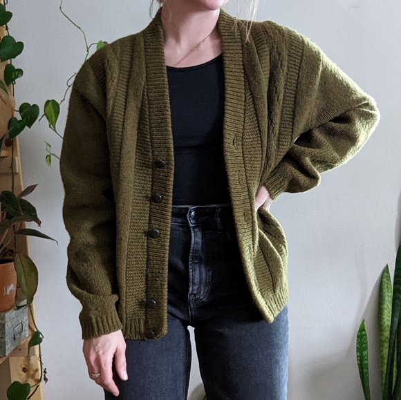 Milwaukee Knit Sweaters - Milwaukee Knit | Vintage | Grandpa Thick Cable Knit Wool Cardigan Sweater